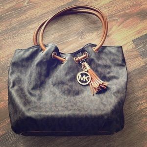 Michael Kors Signature Hobo Bag